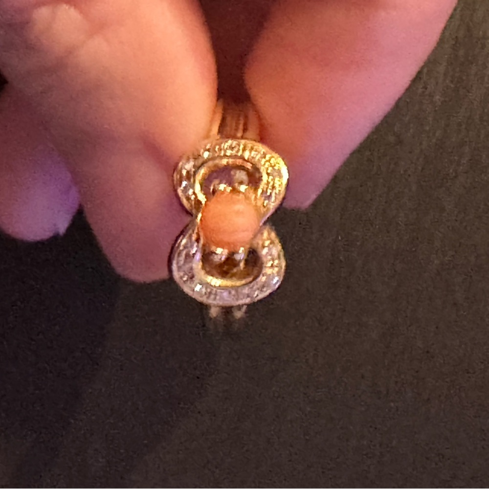 🚫🚫🚫SOLD Dior 750 18k gold coral ring